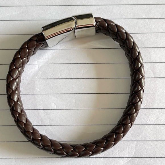 🔴New Thick Brown Braided Leather Bracelet for Men - Picture 3 of 6